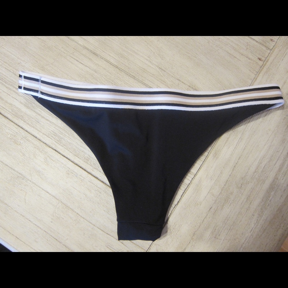 H&M swim bottoms - Picture 2 of 3